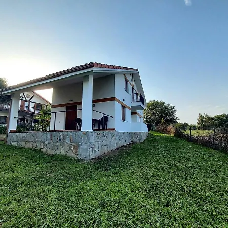 Holiday home Completo De 3 Playa Noja A 3km Arnuero